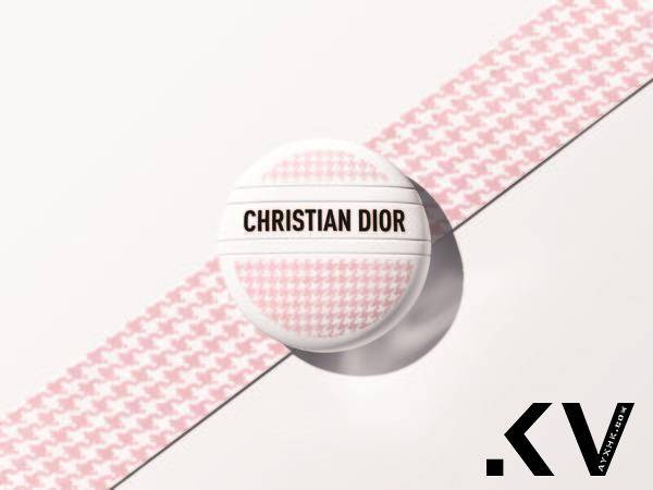 Dior护手霜推出粉红千鸟格纹版、CHANEL幸运之骰香氛皂为你招唤好运 最新资讯 图3张
